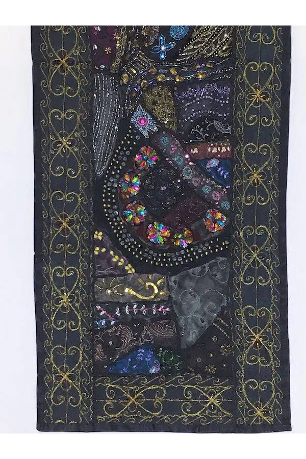 Ancienne tapisserie bohème tsigane motif patchwork brodé à suspendre