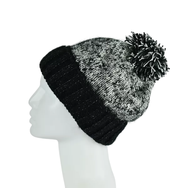Bonnet Tricoté Noir et Écru Pompon -M