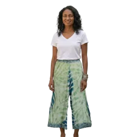 Pantalon Court Large en Soie Synthétique "Palais d'Émeraude" - Vert et Or